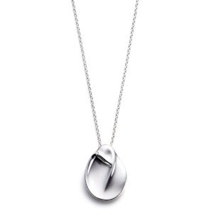 TIFFANY & CO. Elsa Peretti® Madonna Pendant